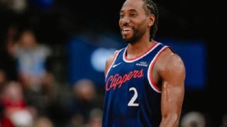 kaiyun-战神卡，伦纳德出场32分钟&amp;amp;20中15爆砍45分5板5助，正负值+41