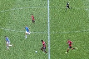 【意甲】莱昂伊布破门 凯西失点 AC米兰2比0拉齐奥