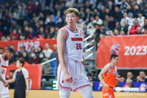 广东队两度支付大额现金引质疑，媒体人解析周琦转会费600万使用之谜