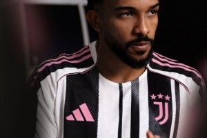 全新意式风尚！尤文新赛季主场球衣来袭，参与互动赢同款球衣！